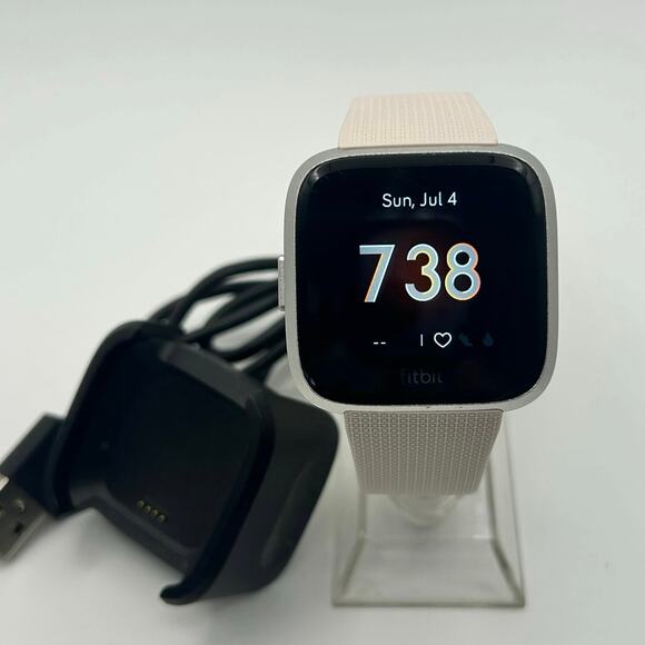 Fitbit FB415 Digital Smart Watch – Pink Band – Fully Working with Charger - Picture 1 of 7